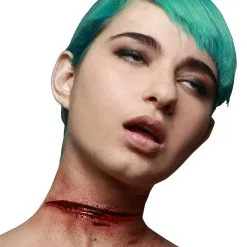 Kehlen-Schnitt Latexapplikation